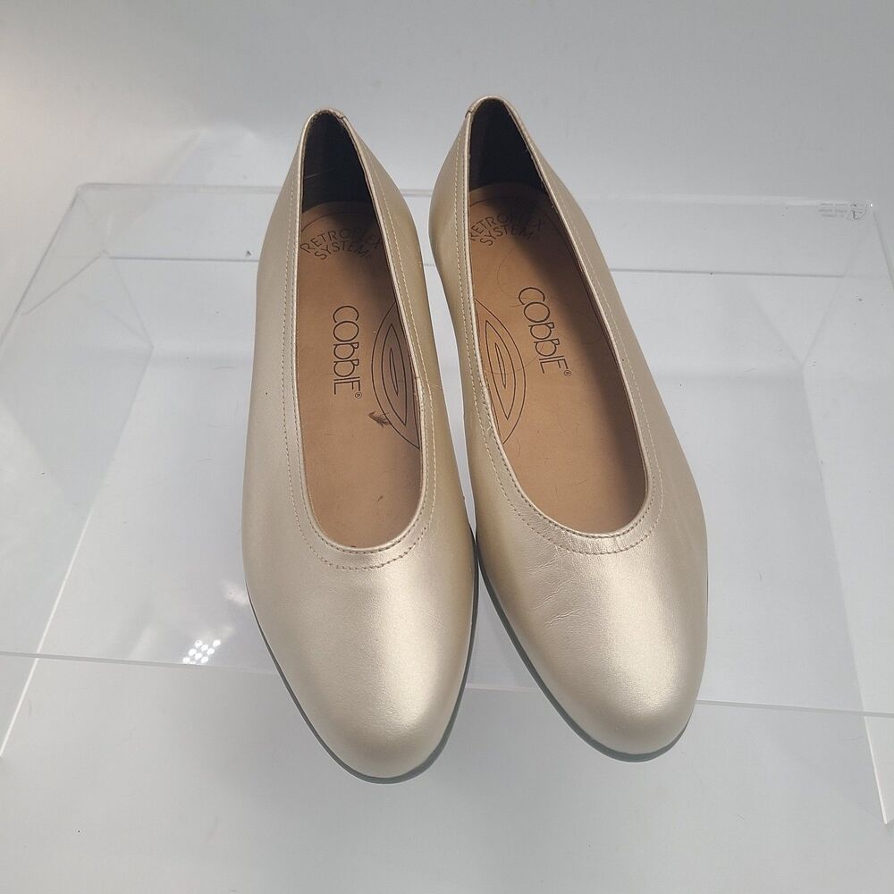 Cobbie Cuddlers Womens Ballet Flats Shoes Gold  Metallic Leather Cushioned 7W